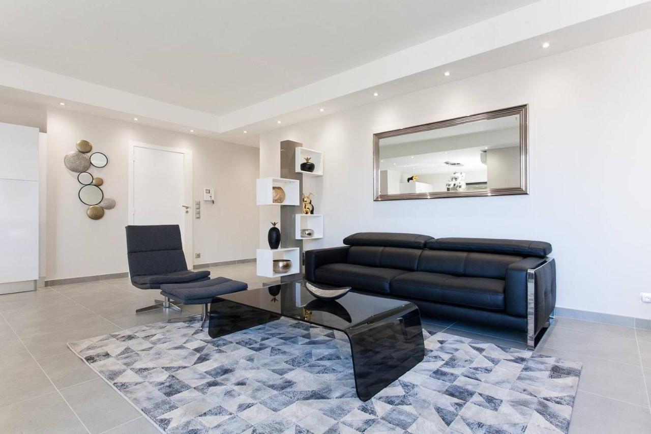 Marriott- Croisette: Superb 3 Bedrooms/ 3 Baths Apartment